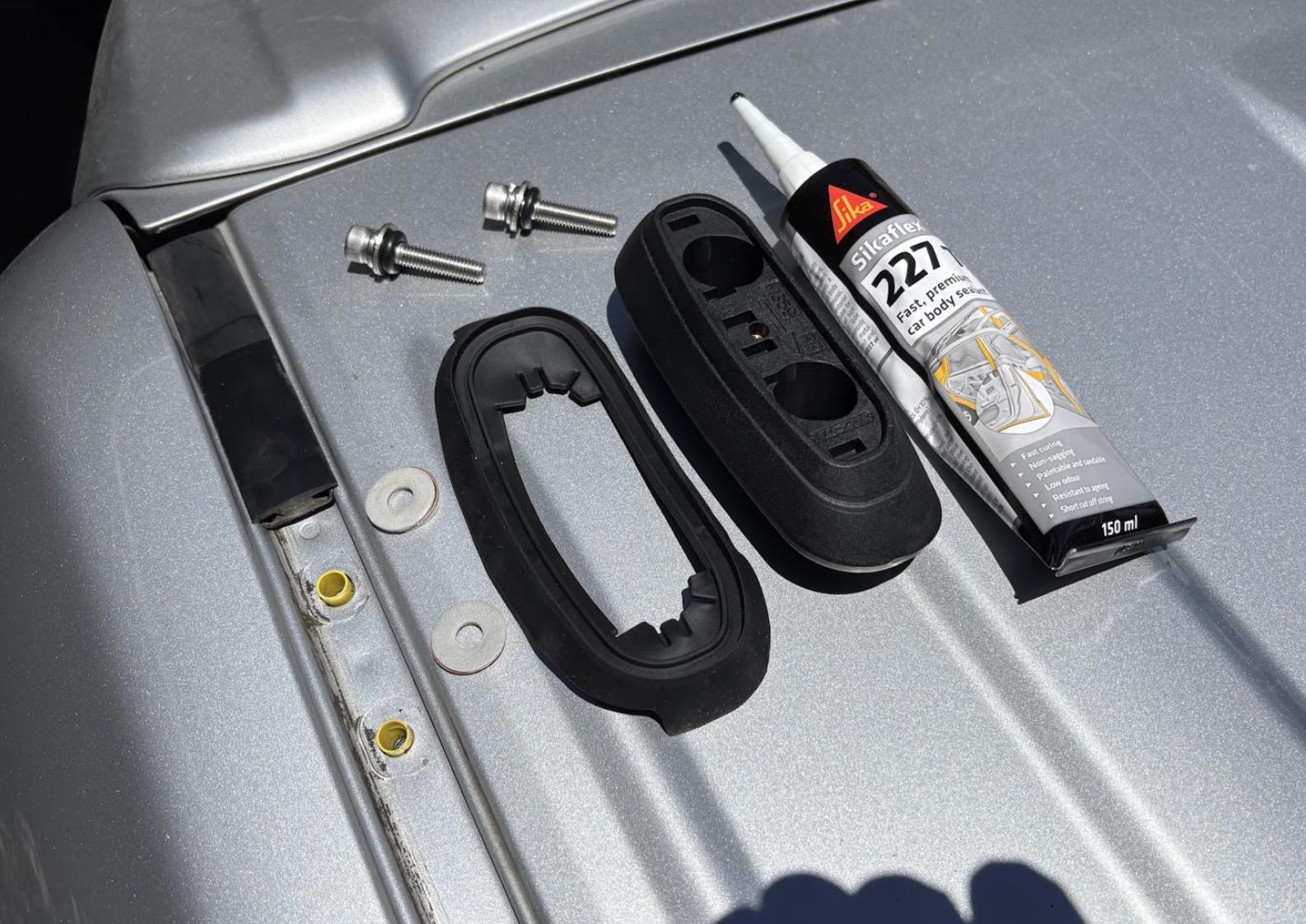 Toyota 200 Series RCP mounts install all parts